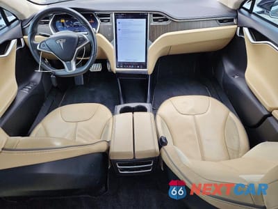 Zdjęcie 8 z 12 samochodu: 2013 TESLA MODEL S VIN:5YJSA1DP4DFP13638 - miniatura