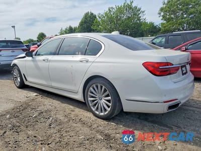 Drugie zdjęcie samochodu z przodu: 2016 BMW 740 I VIN:WBA7E2C50GG503836 - miniatura