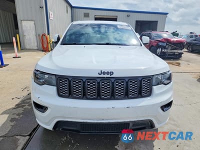 Piąte zdjęcie samochodu w środku: 2022 JEEP GRAND CHEROKEE LAREDO E VIN:1C4RJEAGXNC127423 - miniatura