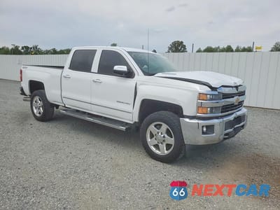 Czwarte zdjęcie samochodu z boku: 2015 CHEVROLET SILVERADO K2500 HEAVY DUTY LTZ VIN:1GC1KWE87FF159944 - miniatura