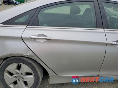 Zdjęcie 10 z 13 samochodu: 2012 HYUNDAI SONATA HYBRID VIN:KMHEC4A40CA043897 - miniatura