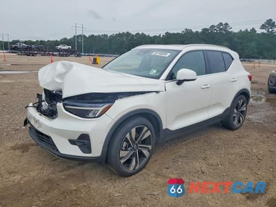 2023 VOLVO XC40 PLUS YV4L12UNXP2114157 - główne zdjęcie licytacji z USA - miniatura