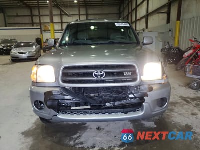 Piąte zdjęcie samochodu w środku: 2004 TOYOTA SEQUOIA SR5 VIN:5TDBT44A74S217266 - miniatura