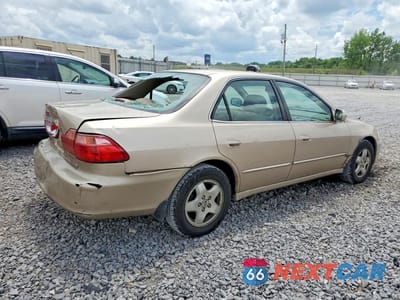 Trzecie zdjęcie samochodu z tyłu: 2000 HONDA ACCORD EX VIN:1HGCG1654YA088334 - miniatura