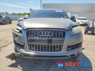 Piąte zdjęcie samochodu w środku: 2012 AUDI Q7 PRESTIGE VIN:WA1VMAFE7CD003634 - miniatura