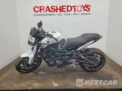 Trzecie zdjęcie samochodu z tyłu: 2017 YAMAHA FZ09 VIN:JYARN53E5HA001823 - miniatura