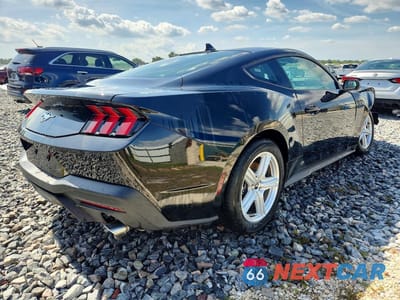 Trzecie zdjęcie samochodu z tyłu: 2026 FORD MUSTANG VIN:1FA6P8TH3T5106834 - miniatura