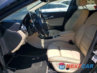 Zdjęcie 7 z 12 samochodu: 2016 MERCEDES-BENZ GLA 250 4MATIC VIN:WDCTG4GB8GJ203207 - miniatura
