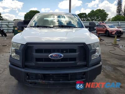 Piąte zdjęcie samochodu w środku: 2016 FORD F150 SUPER CAB VIN:1FTEX1EP7GFB31267 - miniatura