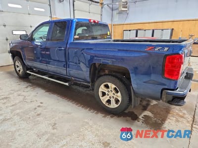 Drugie zdjęcie samochodu z przodu: 2018 CHEVROLET SILVERADO K1500 LT VIN:1GCVKREC8JZ189520 - miniatura