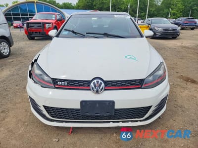 Piąte zdjęcie samochodu w środku: 2016 VOLKSWAGEN GTI S VIN:3VW4T7AU2GM029846 - miniatura