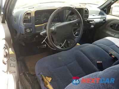Zdjęcie 8 z 12 samochodu: 1996 CHEVROLET GMT-400 K1500 VIN:2GCEK19R2T1105719 - miniatura