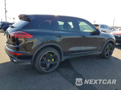 Trzecie zdjęcie samochodu z tyłu: 2016 PORSCHE CAYENNE SE HYBRID VIN:WP1AE2A29GLA16545 - miniatura