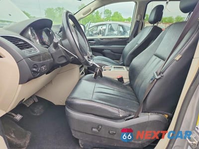 Zdjęcie 7 z 13 samochodu: 2015 CHRYSLER TOWN & COUNTRY TOURING VIN:2C4RC1BG2FR582910 - miniatura