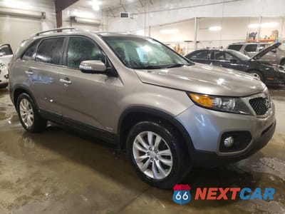 Czwarte zdjęcie samochodu z boku: 2011 KIA SORENTO EX VIN:5XYKUDA27BG129452 - miniatura