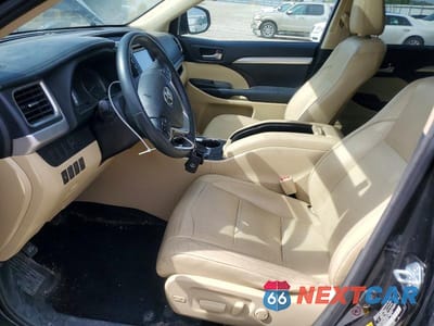 Zdjęcie 7 z 13 samochodu: 2016 TOYOTA HIGHLANDER XLE VIN:5TDJKRFH8GS255437 - miniatura
