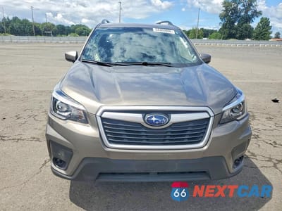 Piąte zdjęcie samochodu w środku: 2020 SUBARU FORESTER PREMIUM VIN:JF2SKAGC8LH451032 - miniatura