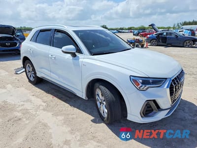 Czwarte zdjęcie samochodu z boku: 2024 AUDI Q3 PREMIUM S LINE 45 VIN:WA1DECF35R1117113 - miniatura