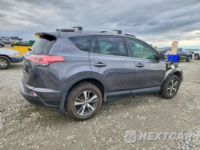 Trzecie zdjęcie samochodu z tyłu: 2018 TOYOTA RAV4 XLE VIN:2T3RFREVXJW752395 - miniatura