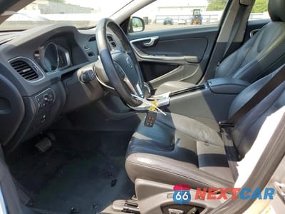 Zdjęcie 7 z 12 samochodu: 2014 VOLVO S60 T5 VIN:YV1612FH0E1280546 - miniatura