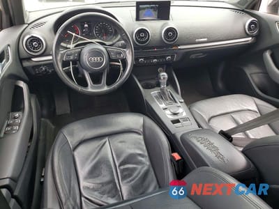 Zdjęcie 8 z 12 samochodu: 2017 AUDI A3 PREMIUM VIN:WAUAUGFF8H1042772 - miniatura