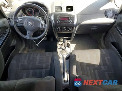 Zdjęcie 8 z 12 samochodu: 2011 SUZUKI SX4 VIN:JS2YB5A32B6303497 - miniatura