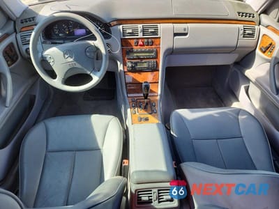 Zdjęcie 8 z 12 samochodu: 2002 MERCEDES-BENZ E 320 4MATIC VIN:WDBJF82J82X072838 - miniatura