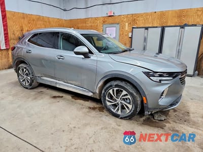 Czwarte zdjęcie samochodu z boku: 2023 BUICK ENVISION ESSENCE VIN:LRBFZPR49PD199050 - miniatura