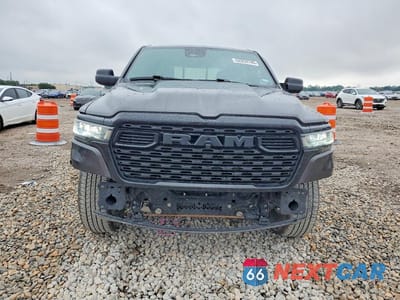 Piąte zdjęcie samochodu w środku: 2025 RAM 1500 TRADESMAN VIN:1C6RREGG6SN647643 - miniatura
