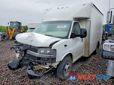 2021 GMC SAVANA DELIVERY TRUCK 7GZ37SC7XMN004789 - główne zdjęcie licytacji z USA - miniatura