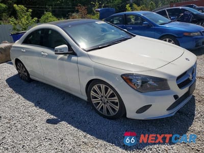 Czwarte zdjęcie samochodu z boku: 2018 MERCEDES-BENZ CLA 250 4MATIC VIN:WDDSJ4GB1JN543209 - miniatura