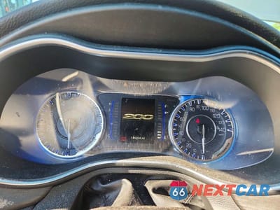 Zdjęcie 9 z 12 samochodu: 2016 CHRYSLER 200 LIMITED VIN:1C3CCCAG8GN155964 - miniatura