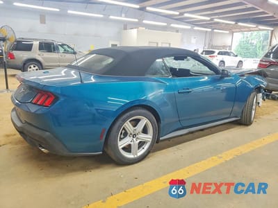 Trzecie zdjęcie samochodu z tyłu: 2026 FORD MUSTANG VIN:1FAGP8UH2T5112272 - miniatura