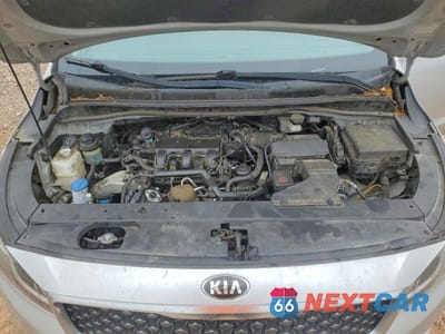 Zdjęcie 12 z 13 samochodu: 2016 KIA SEDONA LX VIN:KNDMB5C16G6163238 - miniatura
