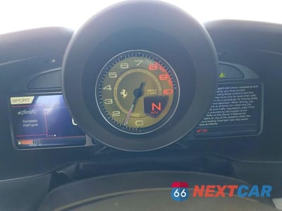 Zdjęcie 9 z 12 samochodu: 2021 FERRARI F8 SPIDER VIN:ZFF93LMA3M0267580 - miniatura