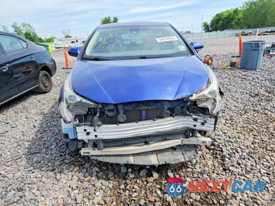 Piąte zdjęcie samochodu w środku: 2017 TOYOTA PRIUS ONE VIN:JTDKBRFU8H3560456 - miniatura