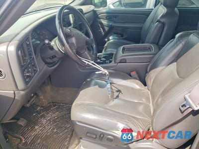 Zdjęcie 7 z 12 samochodu: 2005 GMC NEW SIERRA K1500 VIN:2GTEK19B551245995 - miniatura