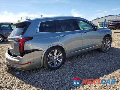 Trzecie zdjęcie samochodu z tyłu: 2025 CADILLAC XT6 PREMIUM LUXURY VIN:1GYKPDRS0SZ110670 - miniatura