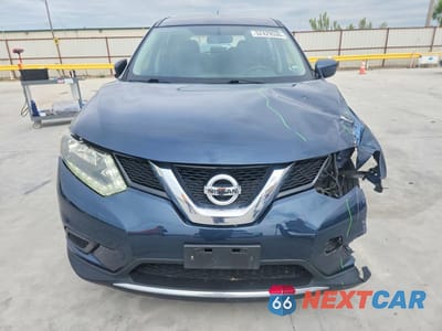 Piąte zdjęcie samochodu w środku: 2016 NISSAN ROGUE S VIN:KNMAT2MV7GP647574 - miniatura