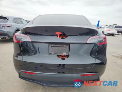 Zdjęcie 6 z 12 samochodu: 2024 TESLA MODEL Y VIN:7SAYGDED3RA305878 - miniatura