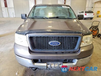Piąte zdjęcie samochodu w środku: 2005 FORD F150 SUPERCREW VIN:1FTPW145X5KE78169 - miniatura