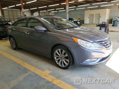 Czwarte zdjęcie samochodu z boku: 2012 HYUNDAI SONATA SE VIN:5NPEC4AC9CH441176 - miniatura