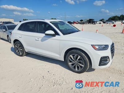 Czwarte zdjęcie samochodu z boku: 2021 AUDI Q5 PREMIUM PLUS VIN:WA1BAAFY1M2003339 - miniatura