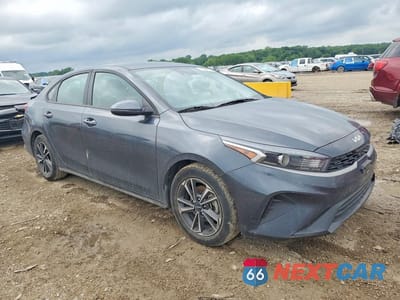 Czwarte zdjęcie samochodu z boku: 2024 KIA FORTE LXS VIN:3KPF24AD5RE713137 - miniatura