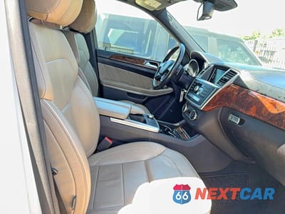Piąte zdjęcie samochodu w środku: 2014 MERCEDES-BENZ GL 450 4MATIC VIN:4JGDF7CE1EA304161 - miniatura