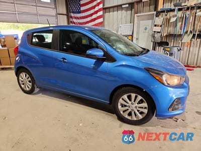 Czwarte zdjęcie samochodu z boku: 2018 CHEVROLET SPARK 1LT VIN:KL8CD6SA4JC426311 - miniatura