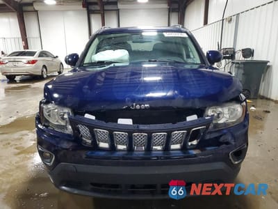 Piąte zdjęcie samochodu w środku: 2016 JEEP COMPASS LATITUDE VIN:1C4NJDEB1GD765712 - miniatura