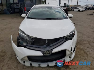 Piąte zdjęcie samochodu w środku: 2019 TOYOTA COROLLA LE VIN:2T1BURHE7KC201596 - miniatura