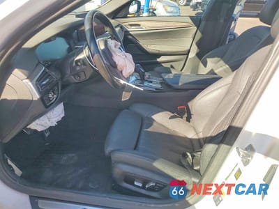 Zdjęcie 7 z 12 samochodu: 2023 BMW 530E VIN:WBA13AG01PCL44742 - miniatura