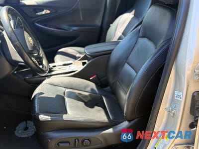 Piąte zdjęcie samochodu w środku: 2016 CHEVROLET MALIBU LT VIN:1G1ZE5ST8GF232939 - miniatura